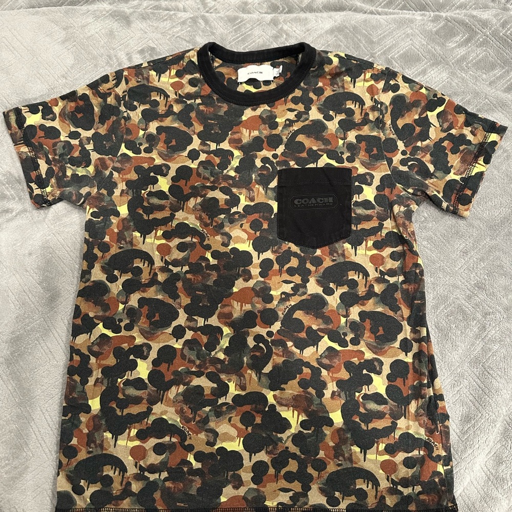 Coach Men's Camouflage T-Shirt - Black and Brown .Size XS
